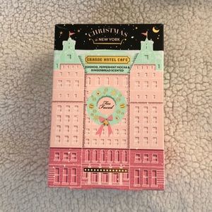 NIB Too Faced Grand Hotel Cafe Gift Set
